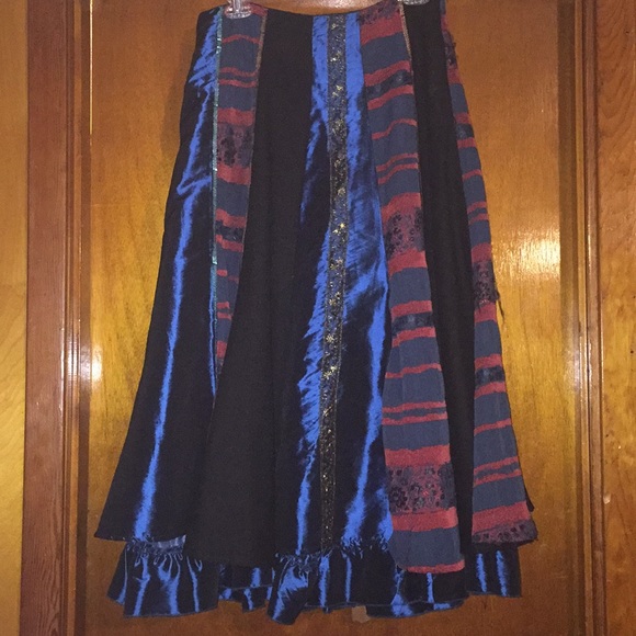 Multicolored ruffled skirt. - Picture 4 of 6